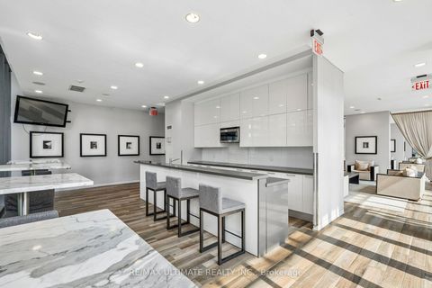 Photo 37 at 905 - 33 Charles Street E, Yonge Corridor, Toronto