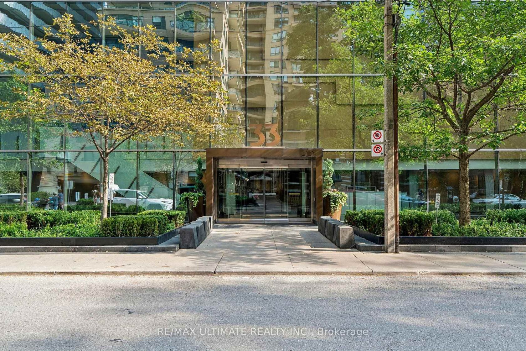 905 - 33 Charles Street E, Yonge Corridor, Toronto photo number 2