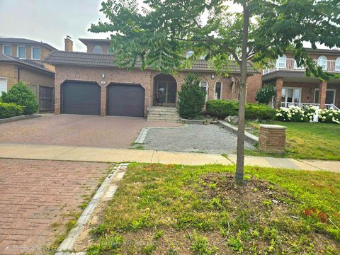 Photo 3 at 99 Benjamin Drive, East Woodbridge, Vaughan