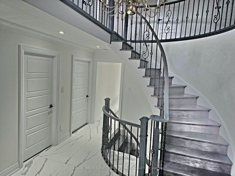 Photo 5 at 99 Benjamin Drive, East Woodbridge, Vaughan