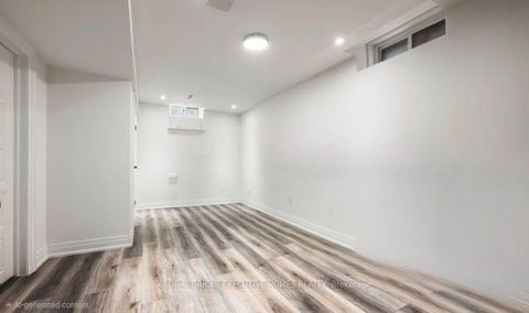 Photo 14 at 99 Benjamin Drive, East Woodbridge, Vaughan
