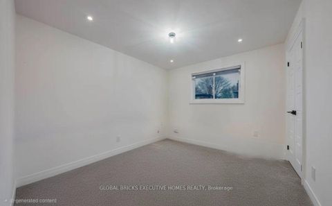 Photo 15 at 99 Benjamin Drive, East Woodbridge, Vaughan