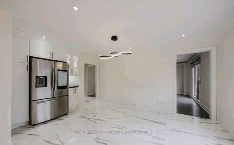 Photo 17 at 99 Benjamin Drive, East Woodbridge, Vaughan
