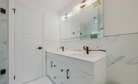 Photo 21 at 99 Benjamin Drive, East Woodbridge, Vaughan