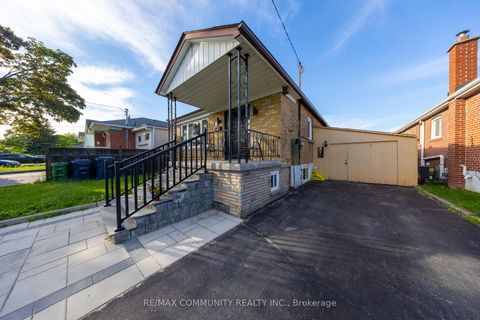 Photo 3 at 45 Barrymore Road, Bendale, Toronto