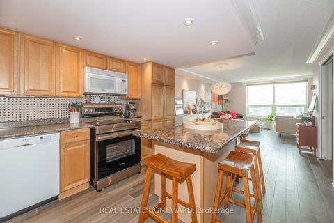 Photo 3 at 615 - 77 Maitland Place, South St. James Town, Toronto
