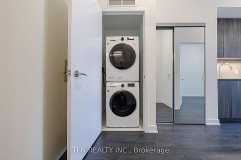 Photo 8 at 513 - 15 Richardson Street, Waterfront Communities C8, Toronto