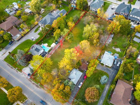 Photo 22 at 166 WELDRICK Road, North Richvale, Richmond Hill