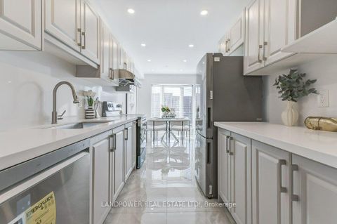 Photo 11 at 10 Brassbell Mill Way, Windfields, Toronto