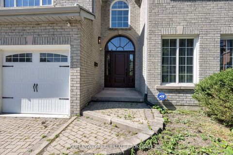 Photo 2 at 619 Culler Mews, Wyndham, Newmarket