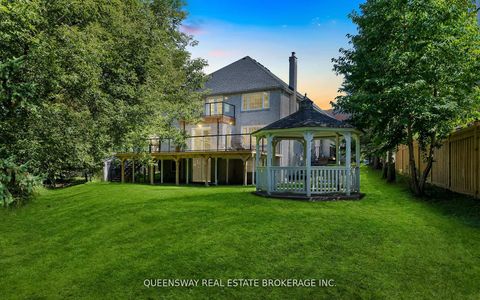 Photo 3 at 619 Culler Mews, Wyndham, Newmarket