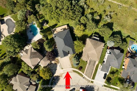 Photo 7 at 619 Culler Mews, Wyndham, Newmarket