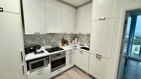 Photo 8 at 512 - 38 Honeycrisp Crescent, Vaughan Corporate Centre, Vaughan
