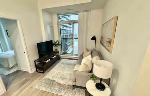 Photo 11 at 512 - 38 Honeycrisp Crescent, Vaughan Corporate Centre, Vaughan