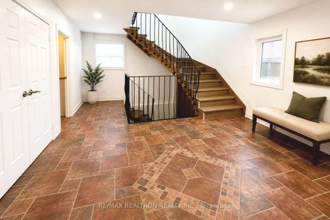 Photo 4 at 20 Redwing Place, Don Mills, Toronto