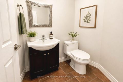 Photo 6 at 20 Redwing Place, Don Mills, Toronto