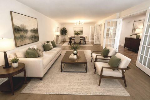 Photo 9 at 20 Redwing Place, Don Mills, Toronto