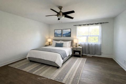 Photo 15 at 20 Redwing Place, Don Mills, Toronto