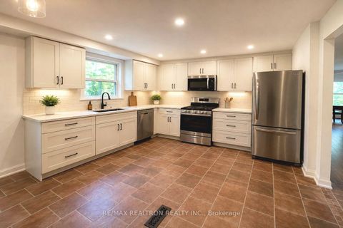 Photo 19 at 20 Redwing Place, Don Mills, Toronto