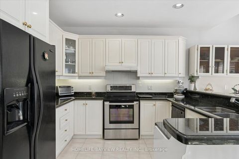 Photo 15 at 11 Sorrento Drive, North Richvale, Richmond Hill