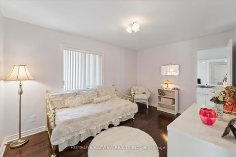 Photo 33 at 11 Sorrento Drive, North Richvale, Richmond Hill