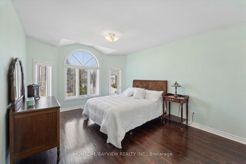 Photo 35 at 11 Sorrento Drive, North Richvale, Richmond Hill