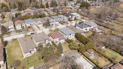 Photo 45 at 11 Sorrento Drive, North Richvale, Richmond Hill