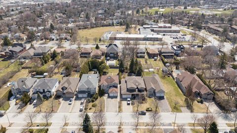 Photo 46 at 11 Sorrento Drive, North Richvale, Richmond Hill