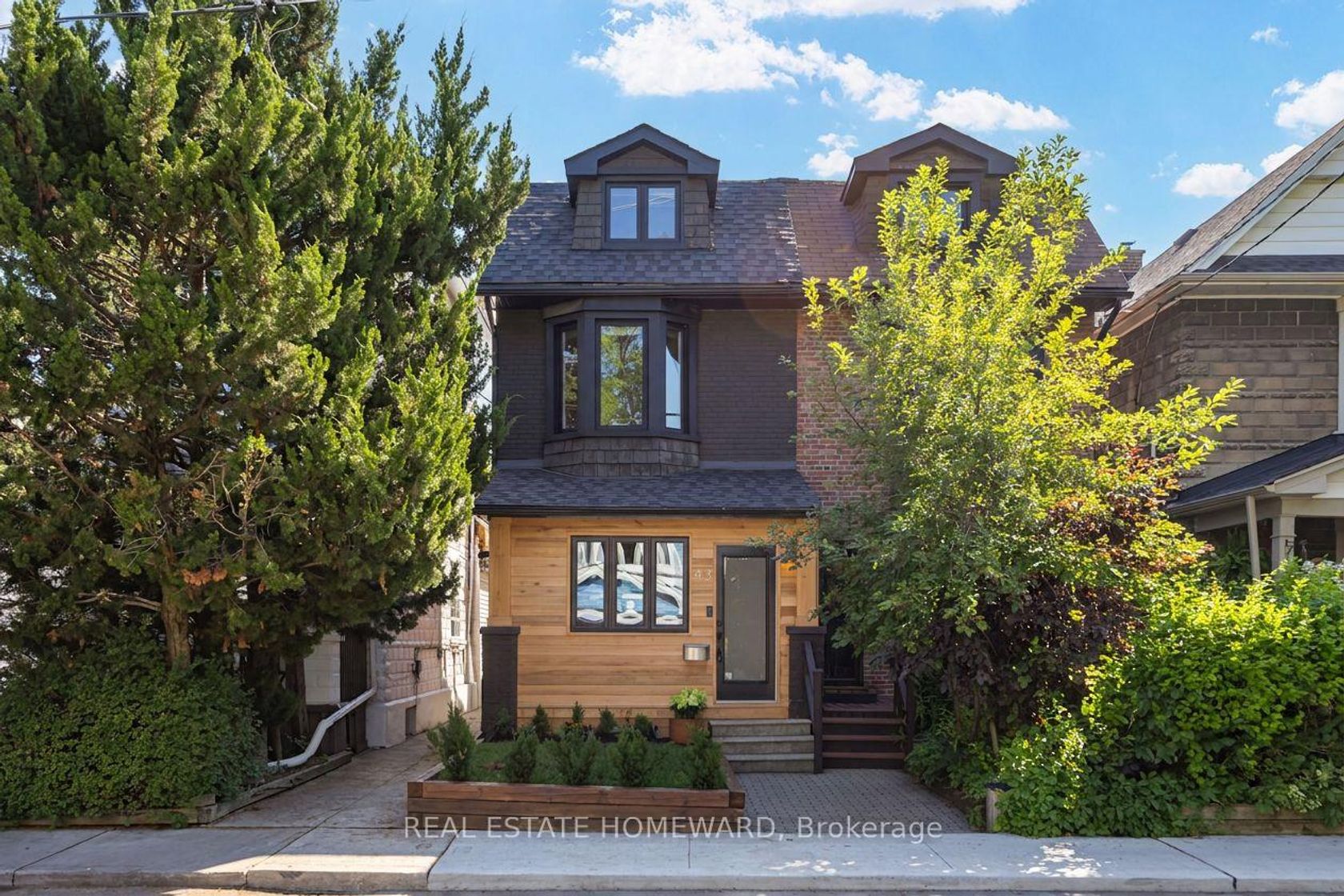 43 Amroth Avenue, Danforth, Toronto photo 3