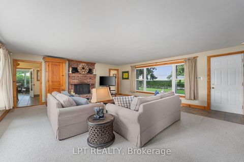Photo 9 at 101 Hedge Road, Sutton & Jackson's Point, Georgina