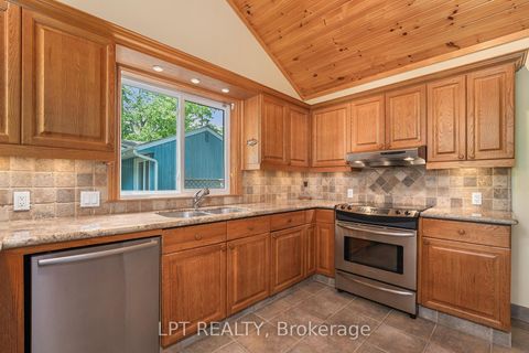 Photo 15 at 101 Hedge Road, Sutton & Jackson's Point, Georgina