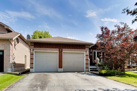 Photo 2 at 9 Monique Crescent, East Bayfield, Barrie