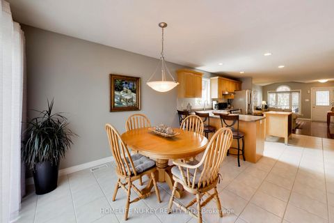 Photo 10 at 9 Monique Crescent, East Bayfield, Barrie