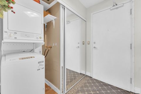Photo 2 at 3112 - 38 Lee Centre Drive, Woburn, Toronto