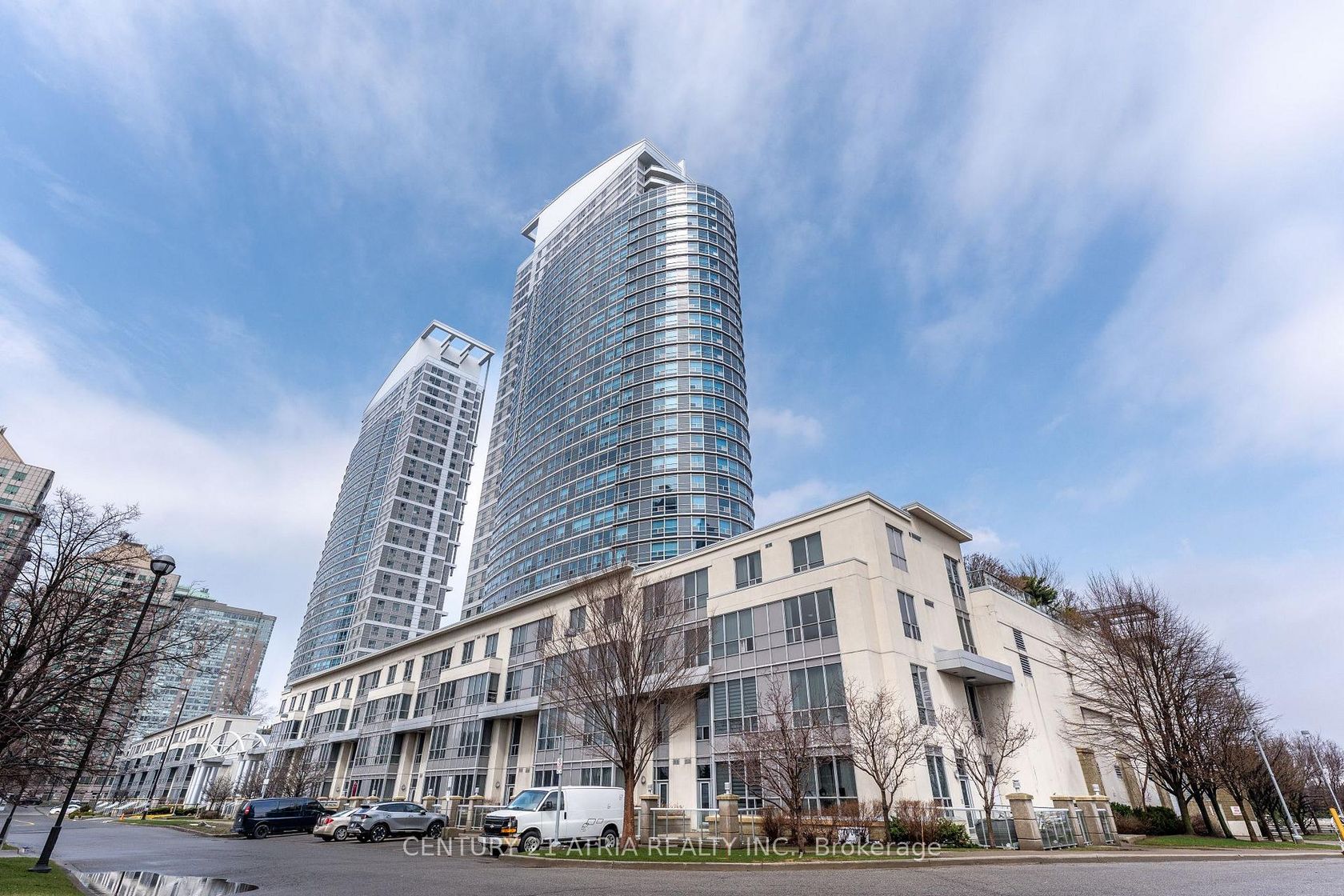 3112 - 38 Lee Centre Drive, Woburn, Toronto photo number 2