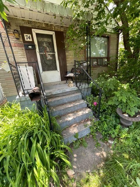 Photo 1 at 74 Sixteenth Street, New Toronto, Toronto