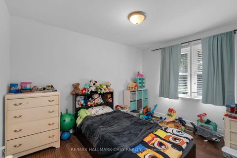 Photo 6 at 254 St Vincent Street, Wellington, Barrie