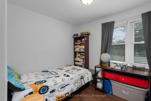 Photo 7 at 254 St Vincent Street, Wellington, Barrie