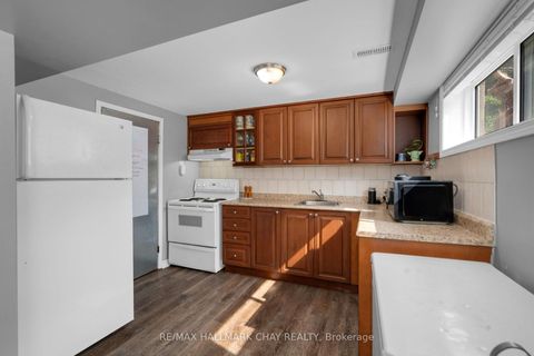 Photo 13 at 254 St Vincent Street, Wellington, Barrie