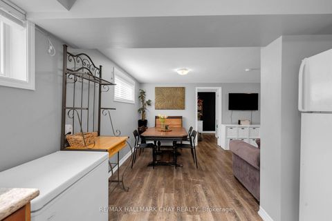 Photo 15 at 254 St Vincent Street, Wellington, Barrie