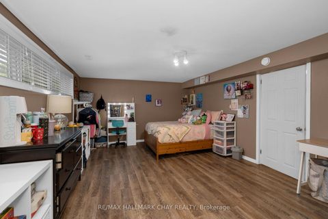 Photo 18 at 254 St Vincent Street, Wellington, Barrie