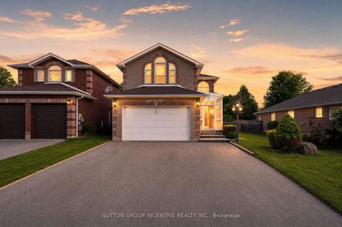 Photo 1 at 850 Leslie Drive, Alcona, Innisfil