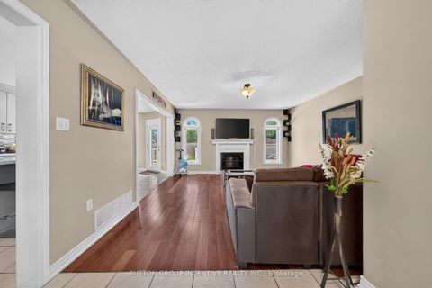 Photo 2 at 850 Leslie Drive, Alcona, Innisfil