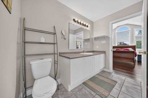 Photo 11 at 850 Leslie Drive, Alcona, Innisfil