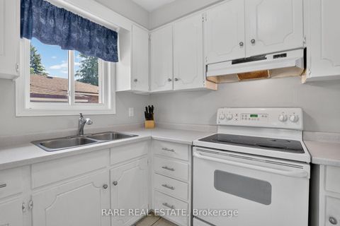 Photo 10 at 38 Lay Street, Wellington, Barrie