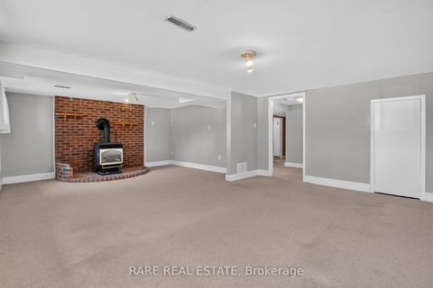 Photo 18 at 38 Lay Street, Wellington, Barrie