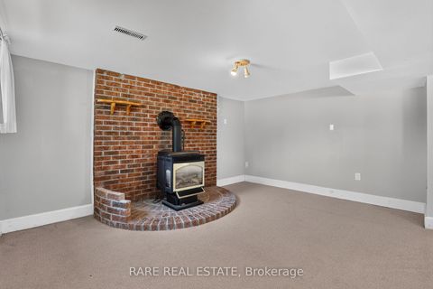 Photo 19 at 38 Lay Street, Wellington, Barrie