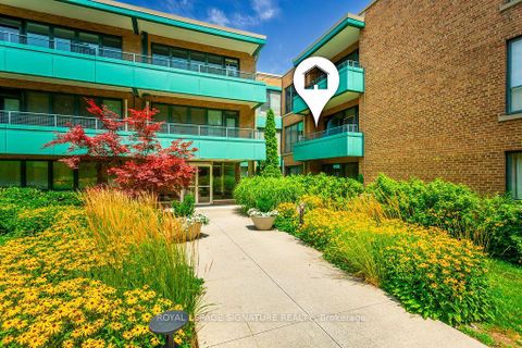 Photo 2 at 203 - 30 Elm Avenue, Moore Park, Toronto