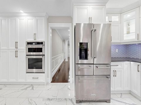 Photo 20 at 96 Zinnia Place S, West Woodbridge, Vaughan