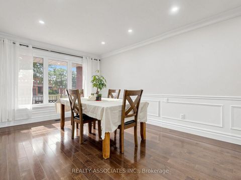 Photo 23 at 96 Zinnia Place S, West Woodbridge, Vaughan